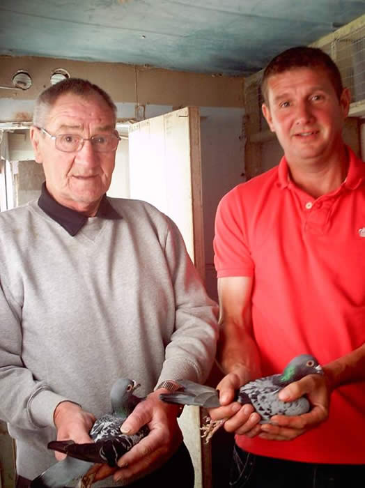 MarkSparey[R] and good friend John Gunter. Mark was 2nd sect BICC Agen.jpg