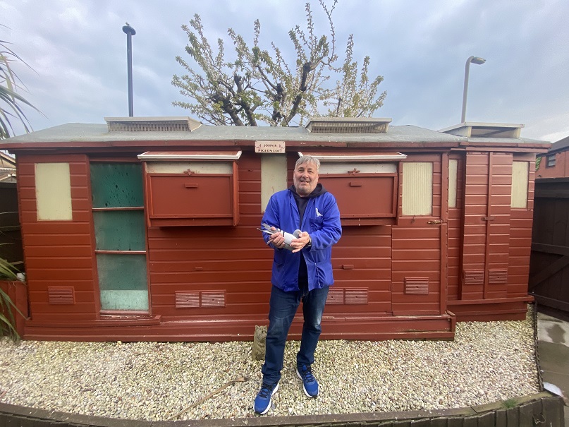 John Devine holding his winner 24 04 23