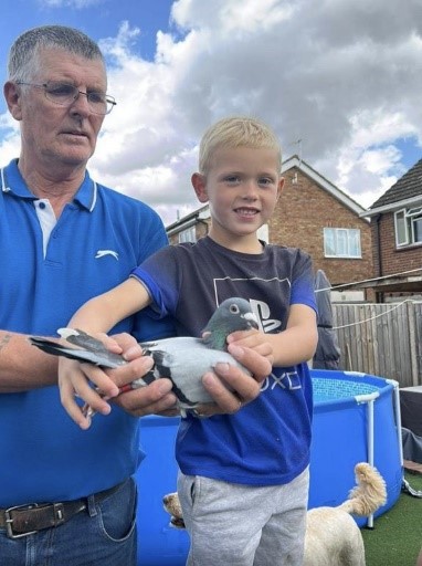Picture5 Steve Wallis and grandson Jack 1st club Maldon