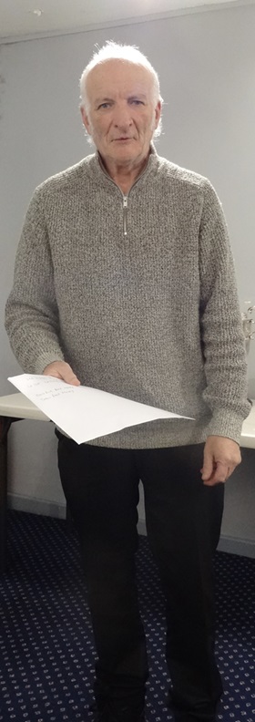 Paul Adams who presented the prizes. 17 12 24a