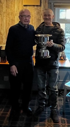 Willie Dunsmore with the Christmas Race Winner K Wright see text 10 02 25B
