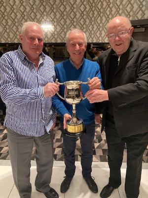 Wullie Gault L and Jimmy Quinn receiving their trophy 09 07 25A