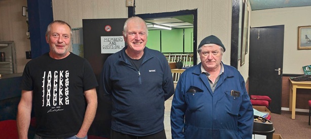 Alister McNaughton Winner of Carrick Centre from Dunmanway 08 10 25b